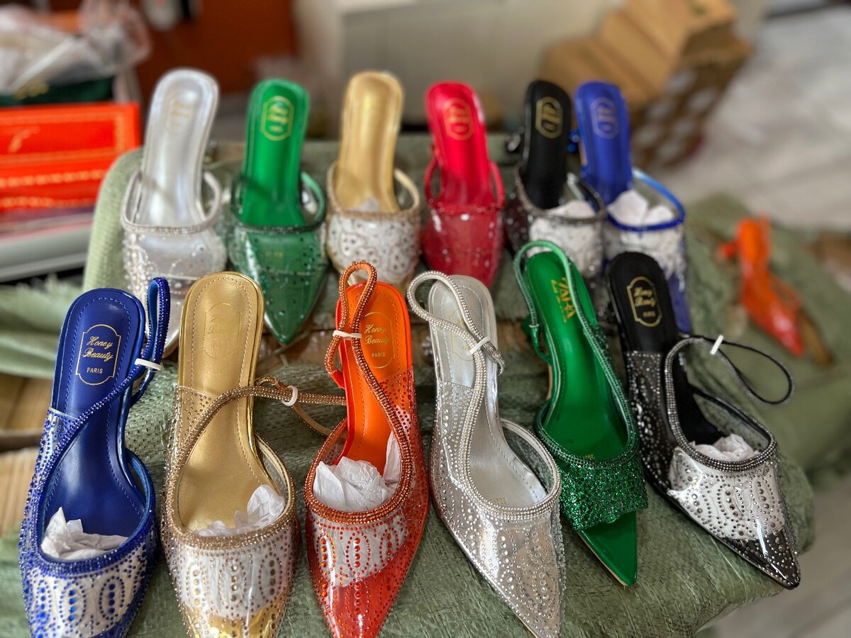 Strap heels and slipper heels