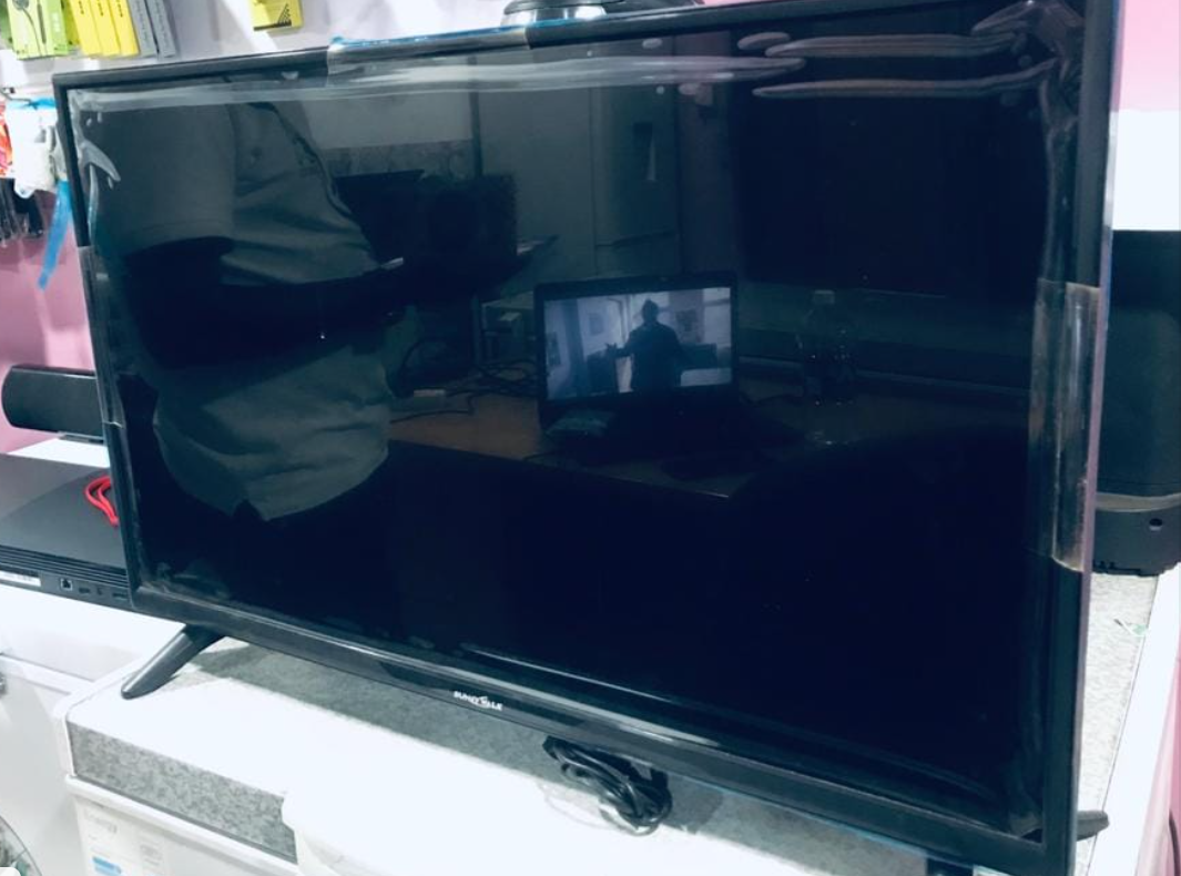 Botswana make 32" tvs
