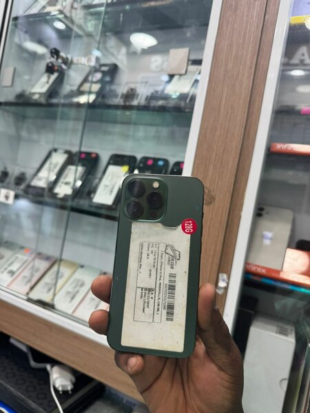 13 pro sans message juste peti