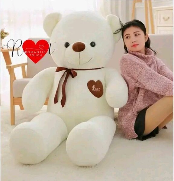 Ours en peluche géant