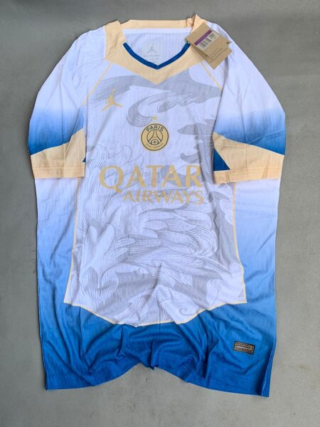 Maillot de foot PSG bleu et blanc