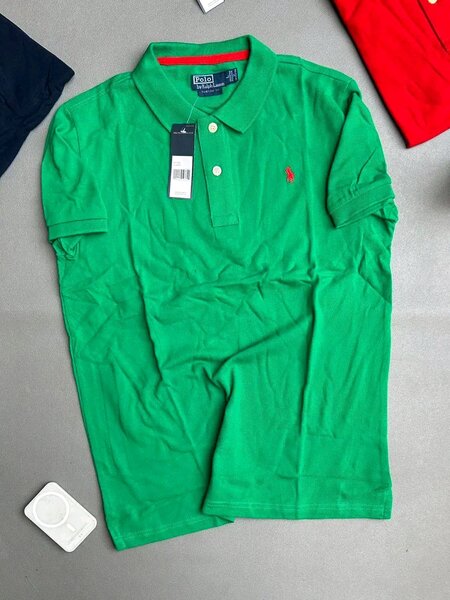 Polos colorés pour hommes