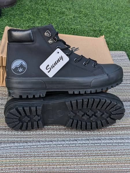 Sunny boots 