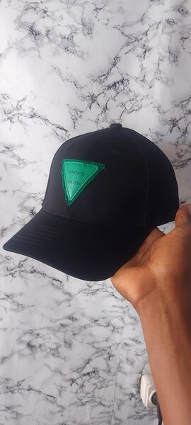 Casquette élégante noire unisexe