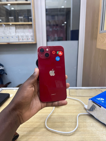 iPhone 13 simple