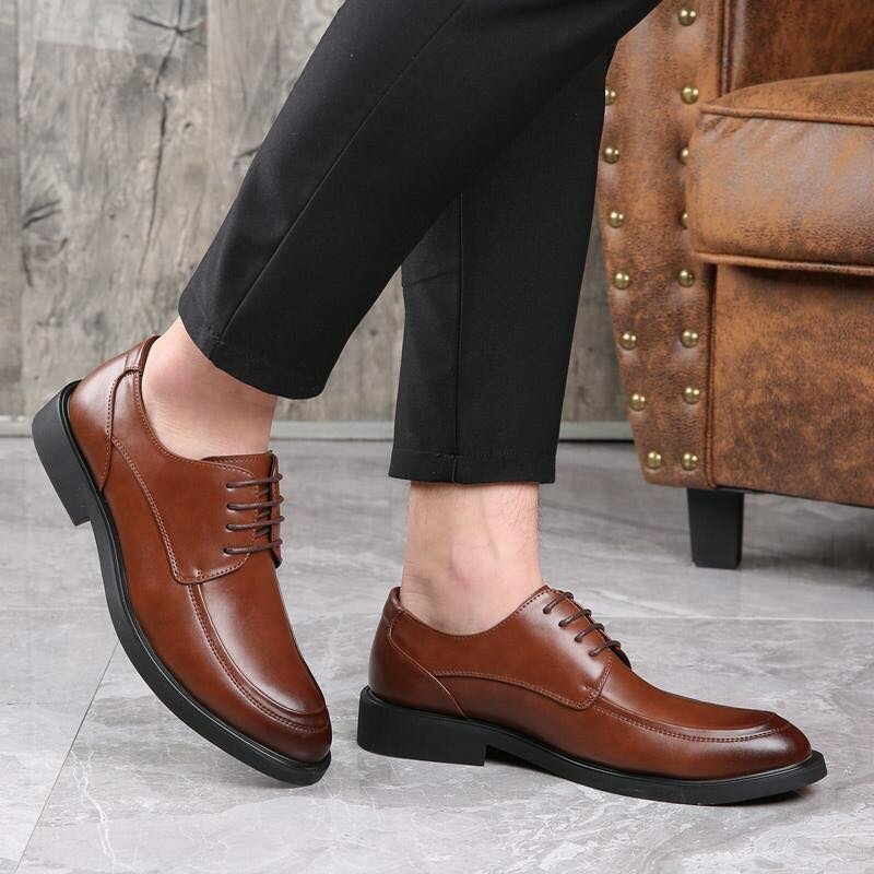 Lace up Oxfords shoes