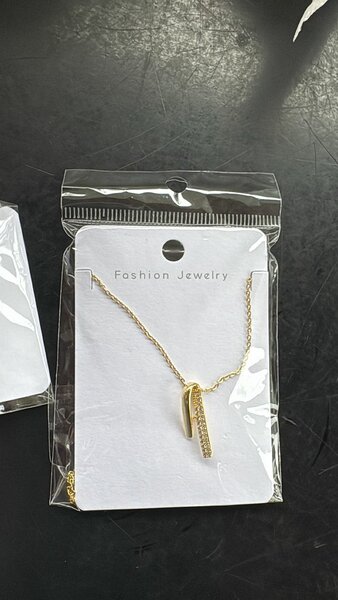 Collier Pendentif Doré Élégant