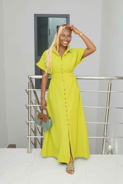 Robe longue boutonnée élégante