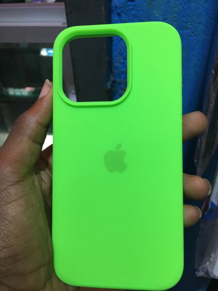 Coque silicone Apple iPhone verte