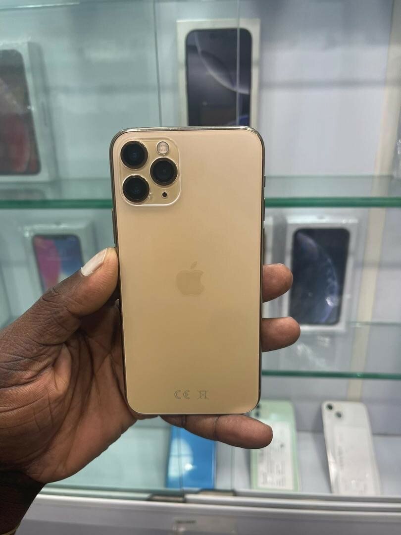 iPhone 11 pro très propre