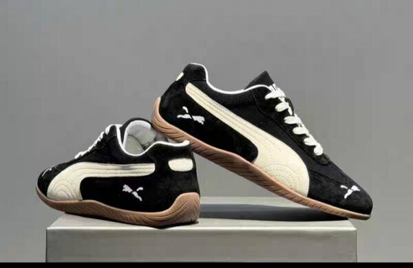 Baskets noires en daim classiques