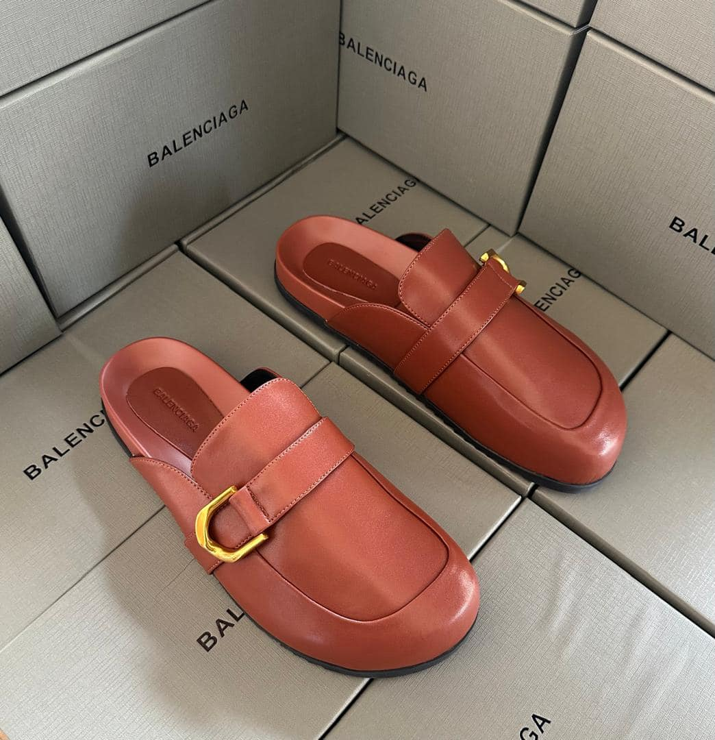 Claquettes brun