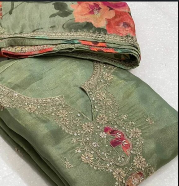 Ladies suit