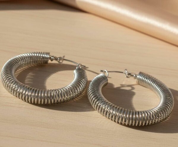 Boucles d'oreilles élégantes dorées