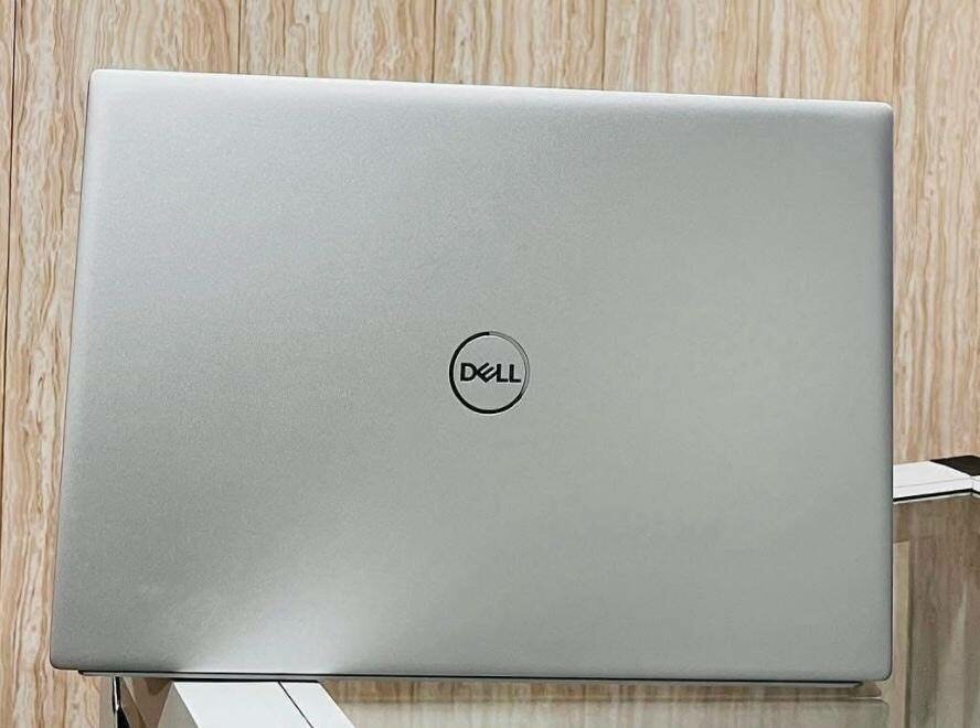 Dell Inspiron 16 i7 16GB 512GB