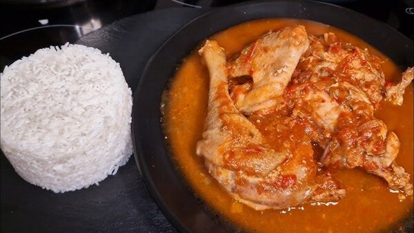 Kedjênou de poulet avec riz