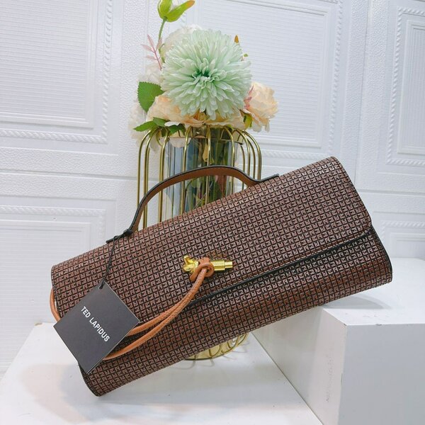 Sac à main élégante en cuir