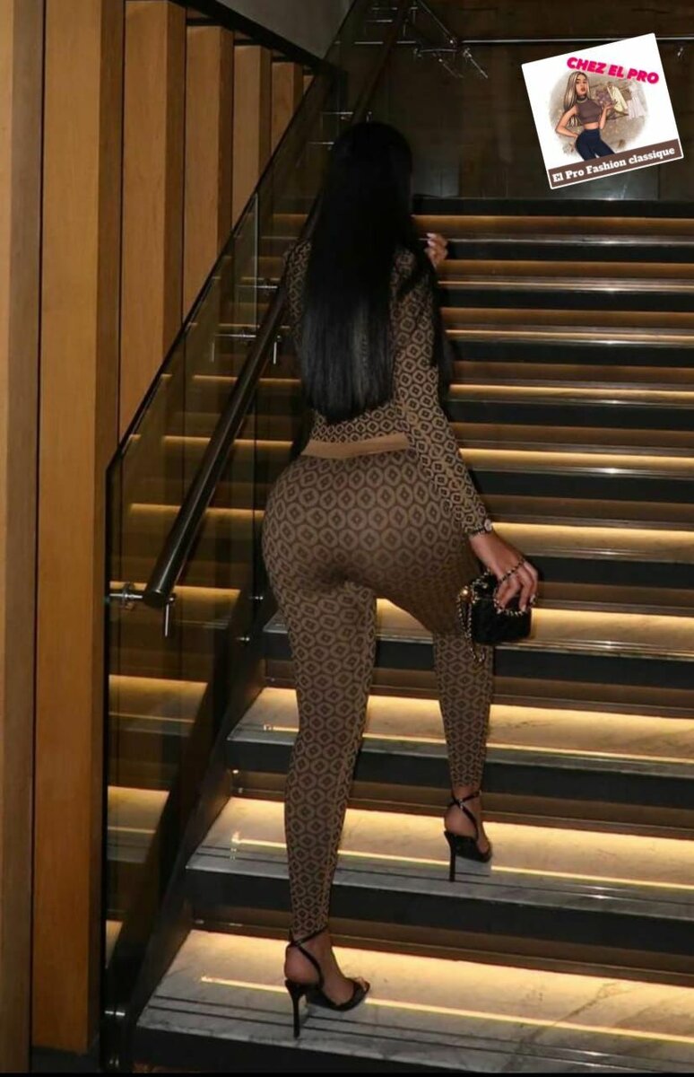 Combinaison femme élégante