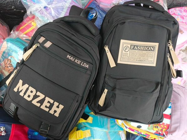 Sac à dos fashion noir