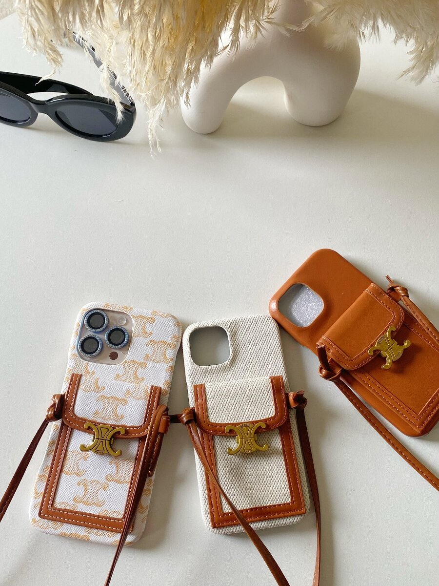 Coque Céline avec lanière