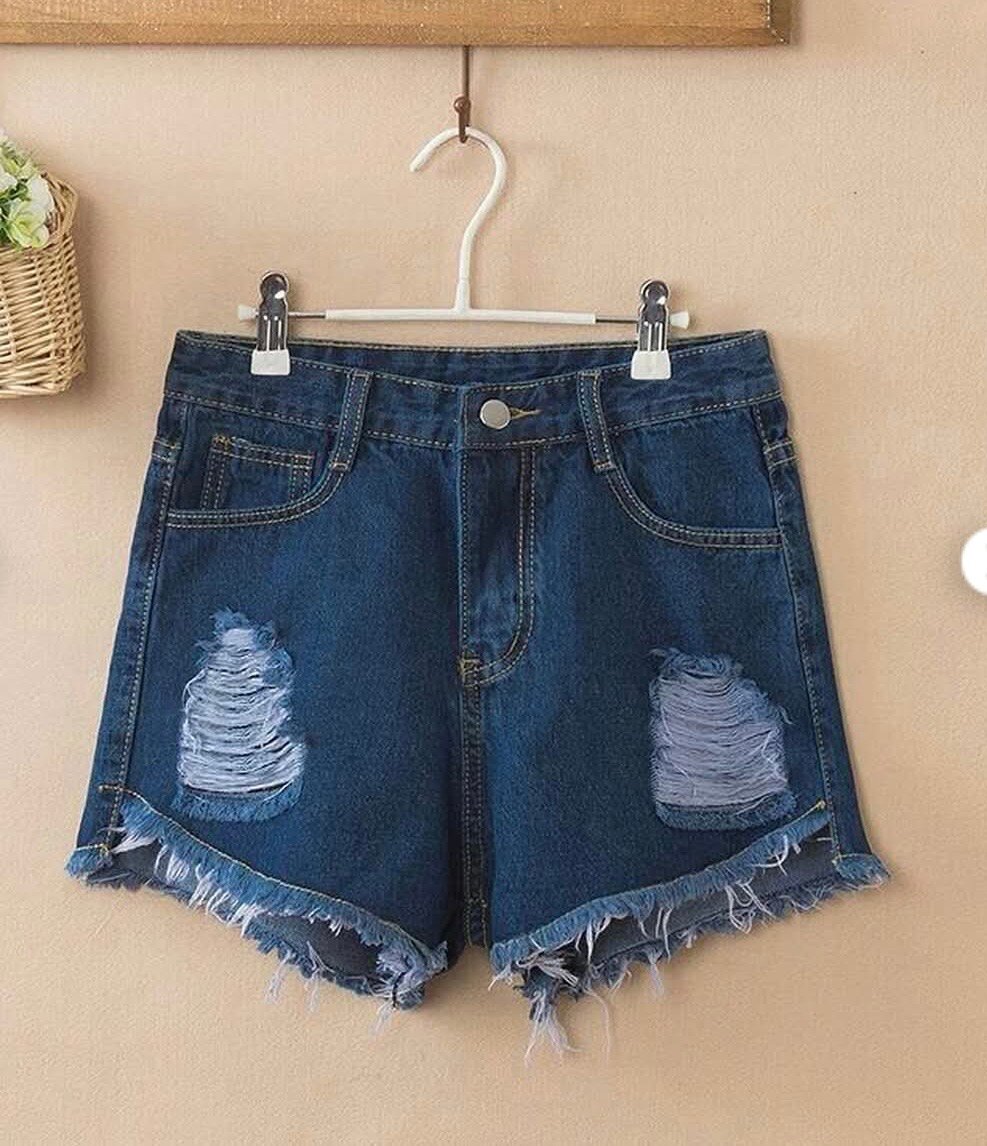 Shorts en jean déchiré tendance