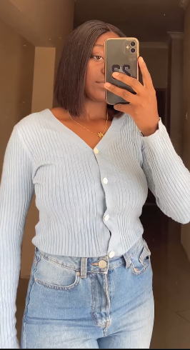  Short knitted cardigan with buttons  size:M