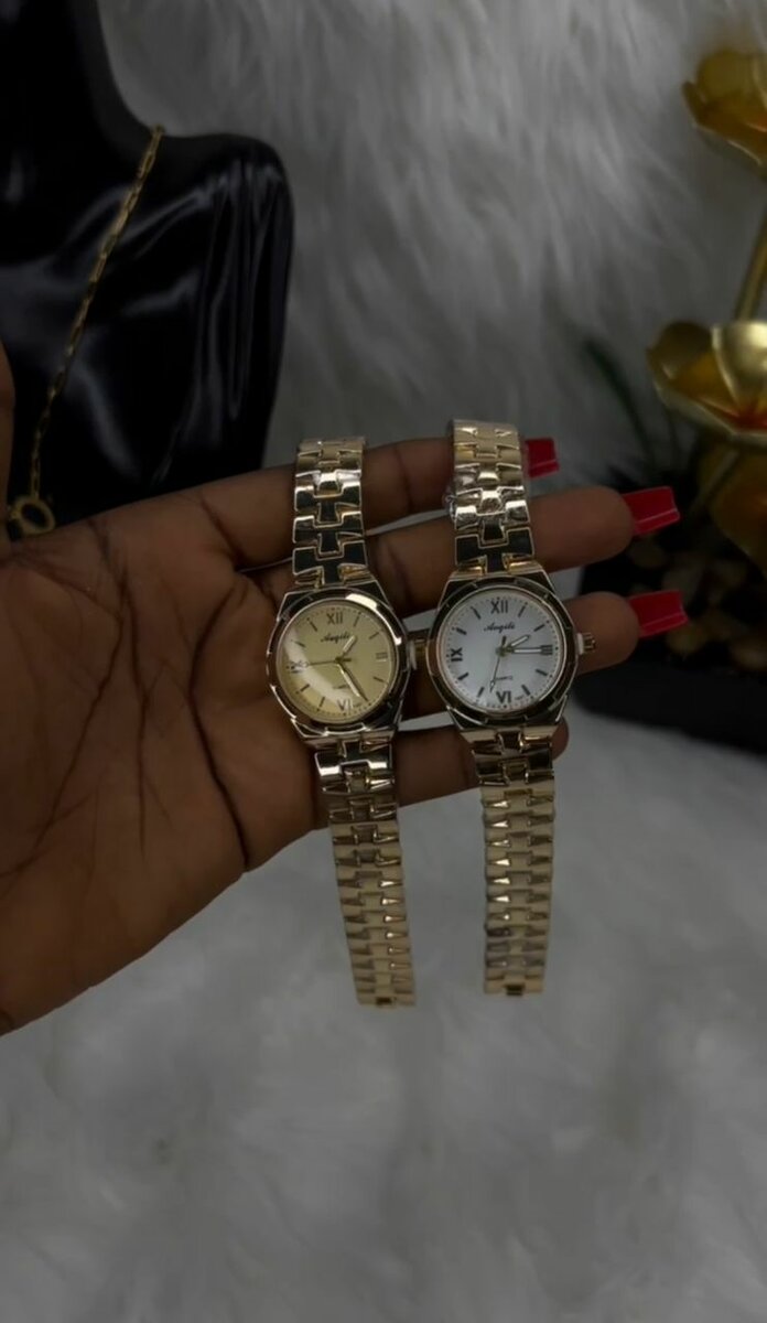 Montres élégantes en or