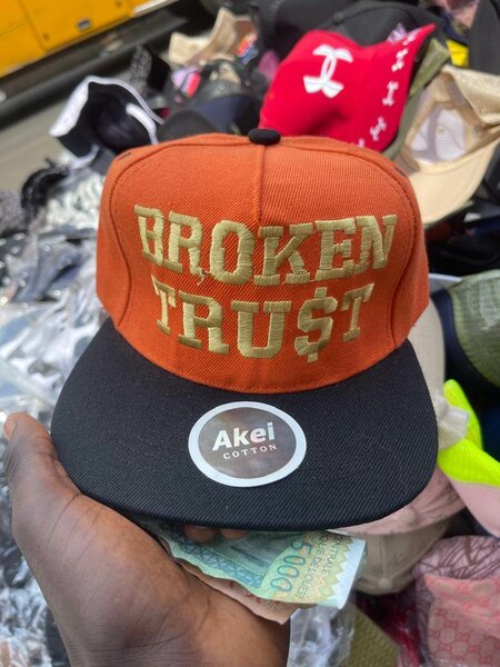Casquette "Broken Trust"