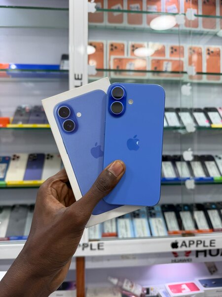 Disponible 16 simple 128go CE