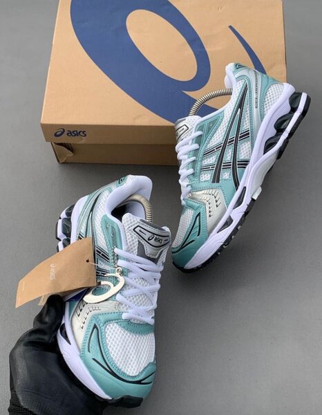 Asics Gel Sneakers
