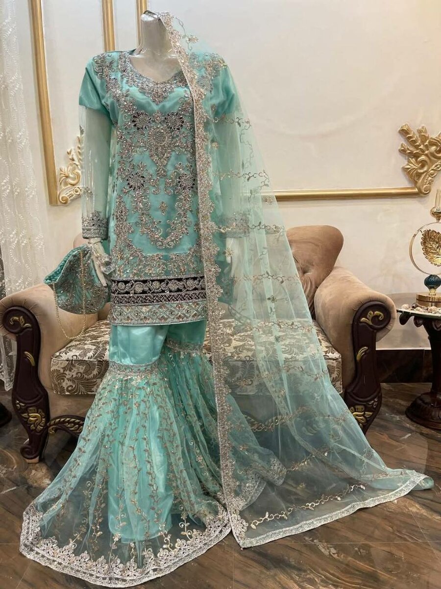 Ladies suit