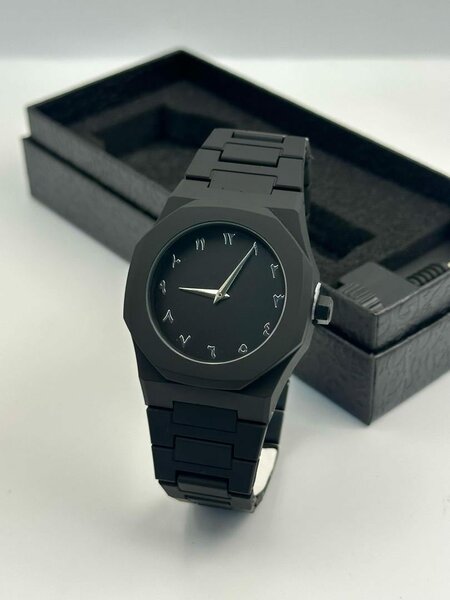 Montre minimaliste en silicone