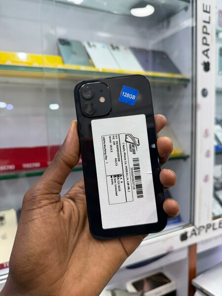 12 simple 128Go Casi neuf