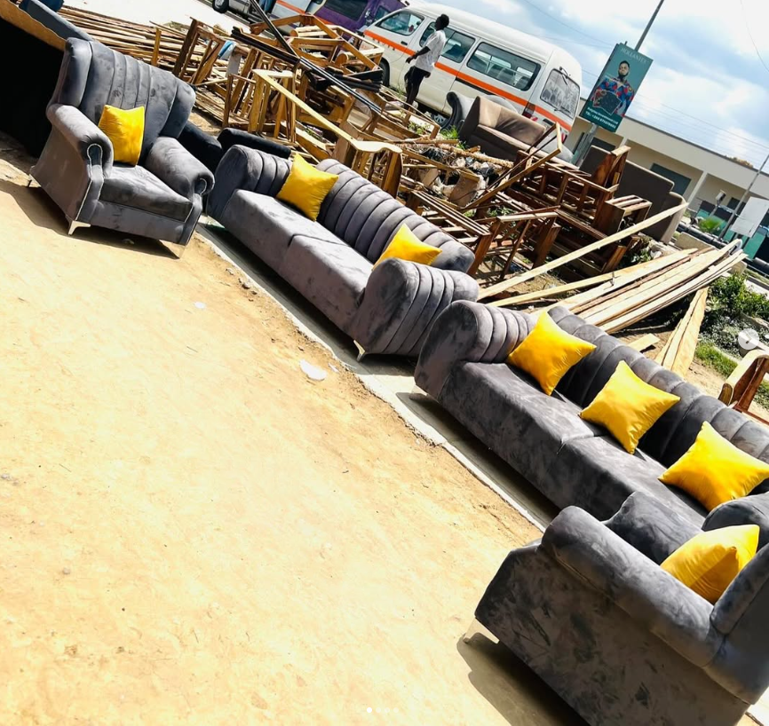 Set of upholstered furniture