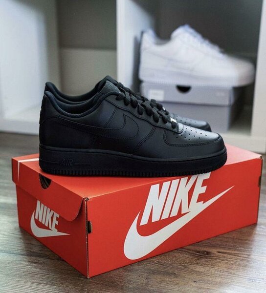 Nike Air Force 1