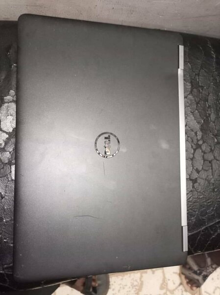 Dell latitude 12 E7470