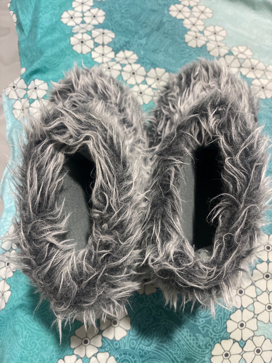 Chaussons douillets en fausse fourrure