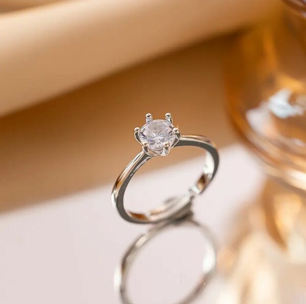 Bague de fiançailles ajustable