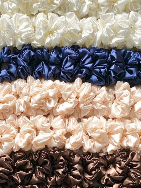 WHOLESALE SCRUNCHIES 50 pieces