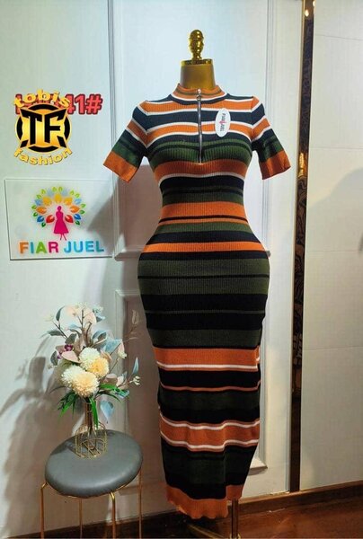 Robe longue rayée élégante