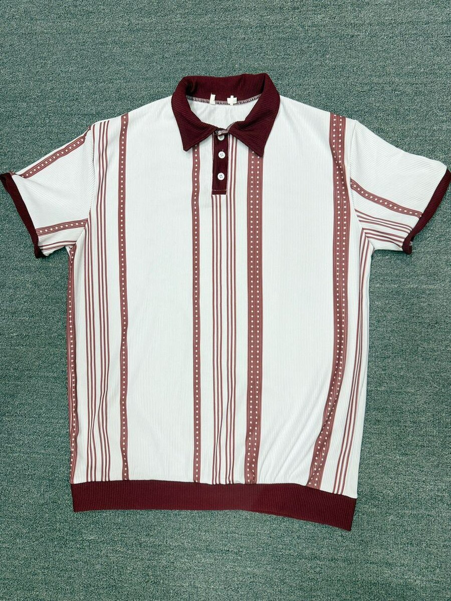 Polo à rayures contrastées