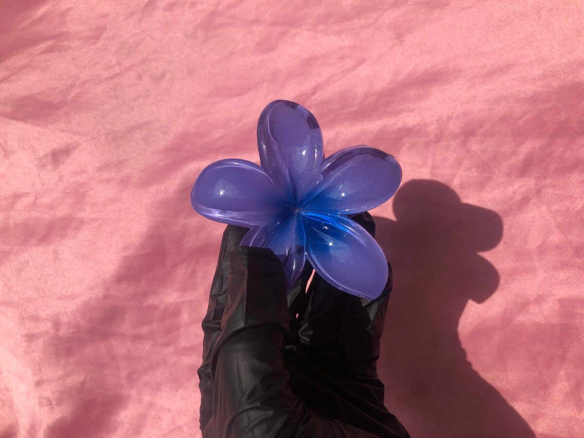 Pince à cheveux fleur violette