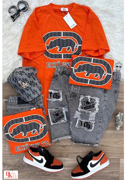 Ensemble T-shirt orange et short déchiré