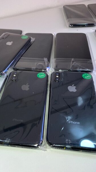 iPhone X 64Gb