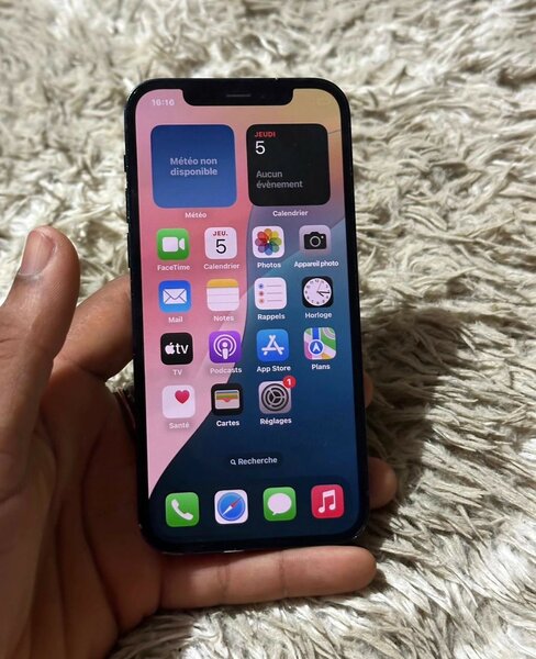 iPhone 12