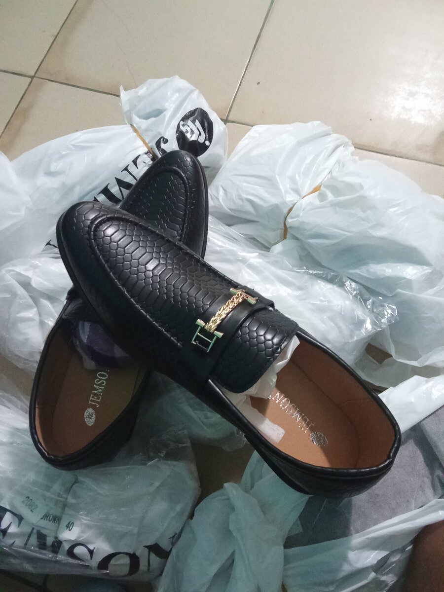 PAIRES DE SOULIER HOMME