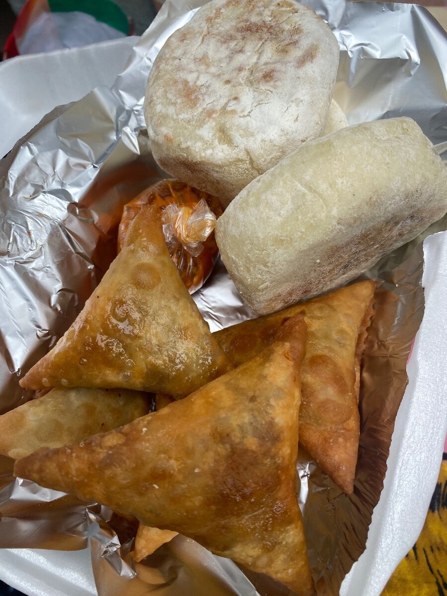 Samoussa hachée et pain facis