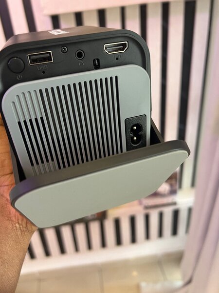 Mini Smart Projector Flick Pro