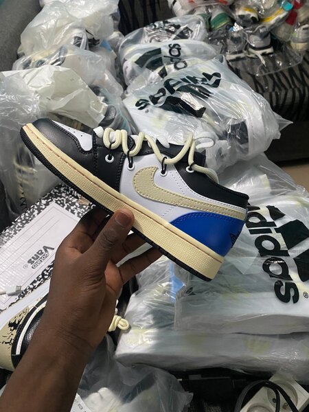 Sneakers basse en cuir