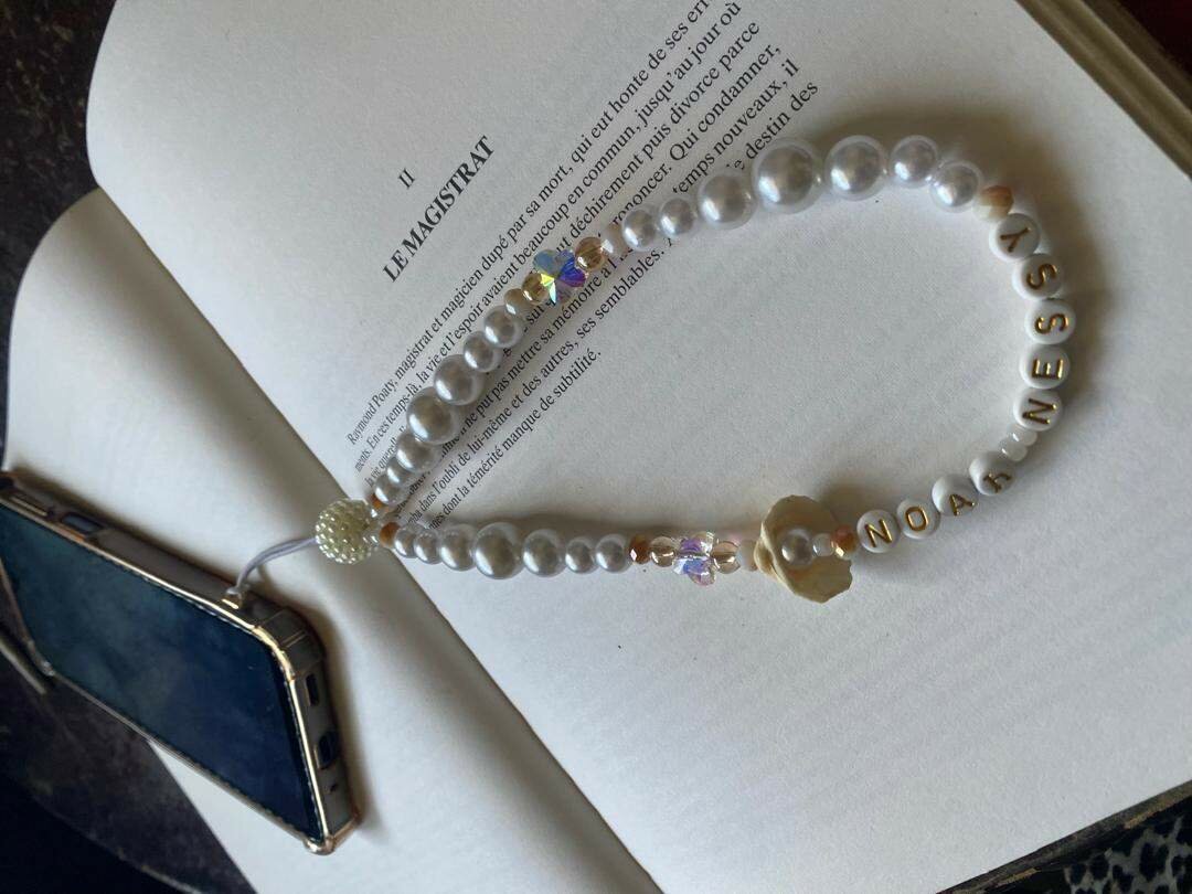 Cordon de téléphone perlé élégant